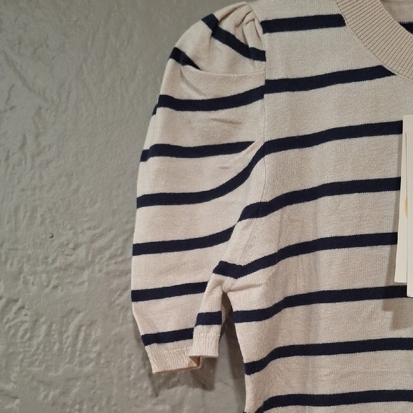 Fitted Ribbed Puff Sleeve Tee Blue and Cream - Picture 4 of 6